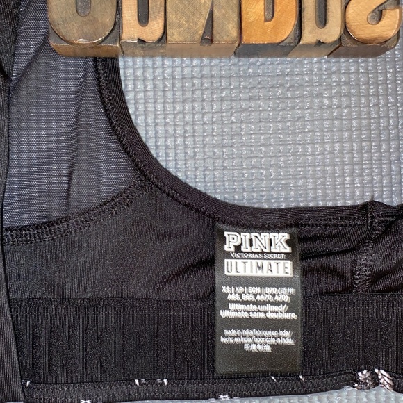 🐕🦺PINK VICTORIA’S SECRET ‘Ultimate’ Sports Bras - Picture 4 of 8
